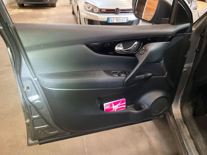 Nissan Qashqai 1.5 Turbodiesel Business Edition 2015 – снимка 25