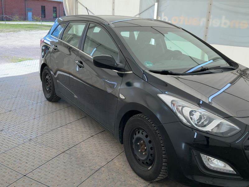 Hyundai i30 1.6 CRDi Style Blue 2016 – снимка 12