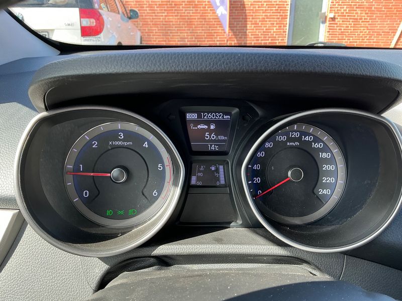 Hyundai i30 1.6 CRDi Style Blue 2016 – снимка 19