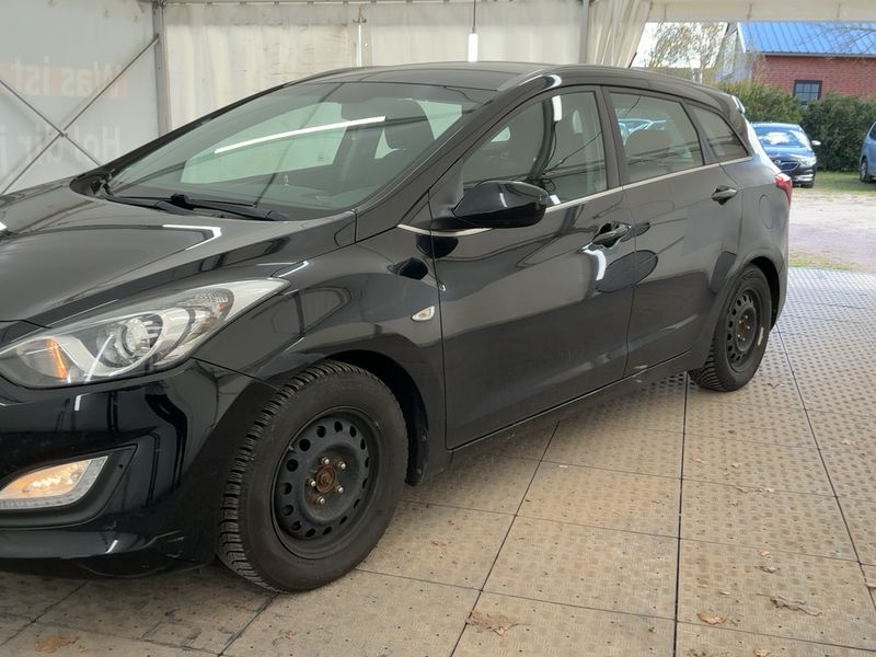 Hyundai i30 1.6 CRDi Style Blue 2016 – снимка 2