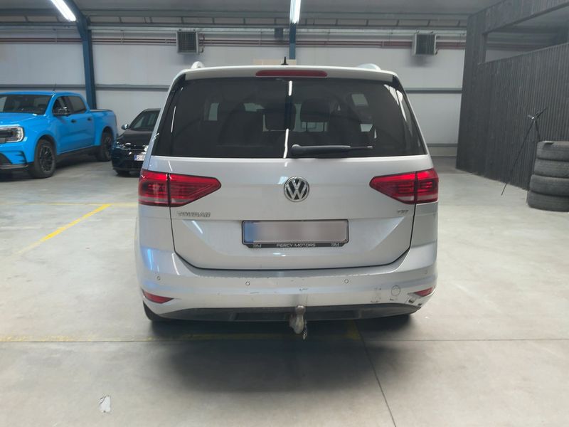 Volkswagen Touran 1.2 TSI Carat BlueMotion Tech 2017 – снимка 7