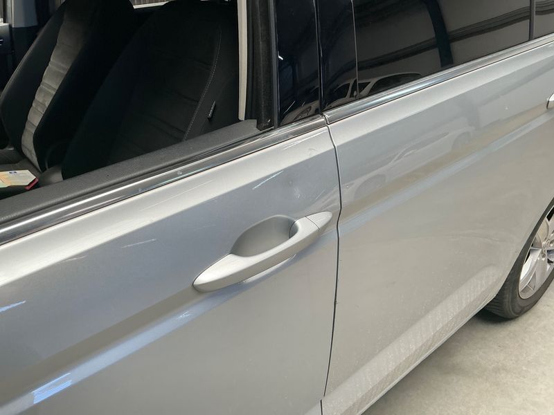 Volkswagen Touran 1.2 TSI Carat BlueMotion Tech 2017 – снимка 27