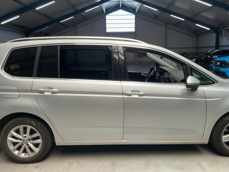 Volkswagen Touran 1.2 TSI Carat BlueMotion Tech 2017 – снимка 10