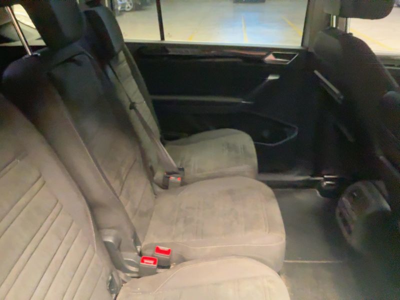 Volkswagen Touran 1.2 TSI Carat BlueMotion Tech 2017 – снимка 19
