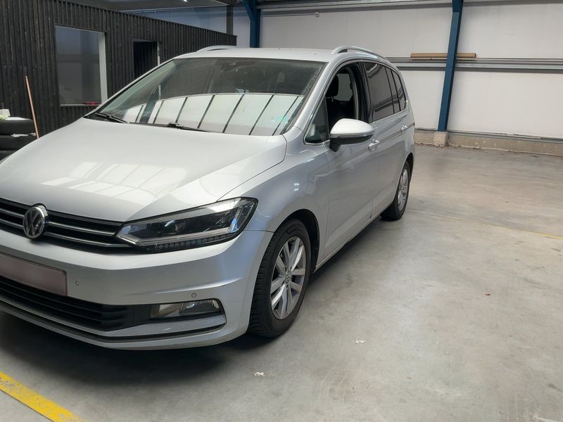 Volkswagen Touran 1.2 TSI Carat BlueMotion Tech 2017 – снимка 2