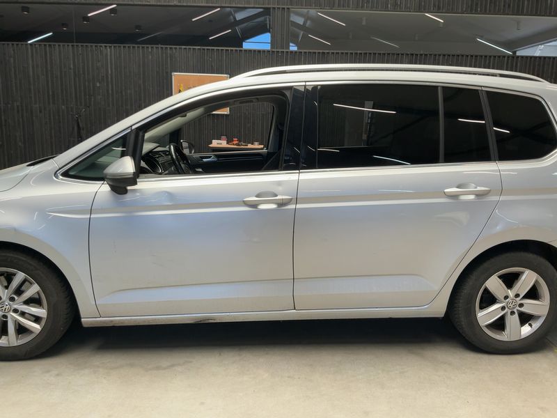 Volkswagen Touran 1.2 TSI Carat BlueMotion Tech 2017 – снимка 4