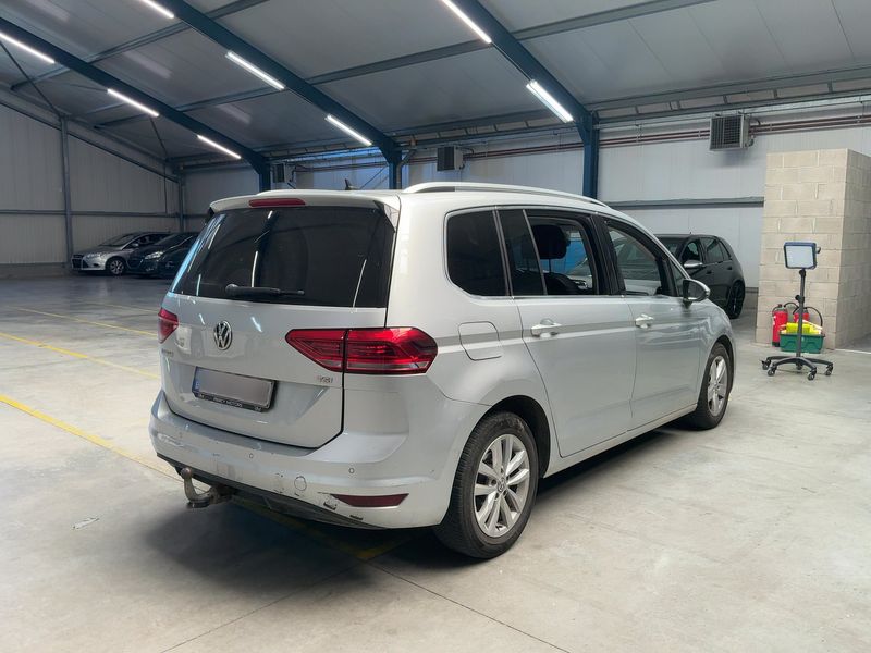 Volkswagen Touran 1.2 TSI Carat BlueMotion Tech 2017 – снимка 8