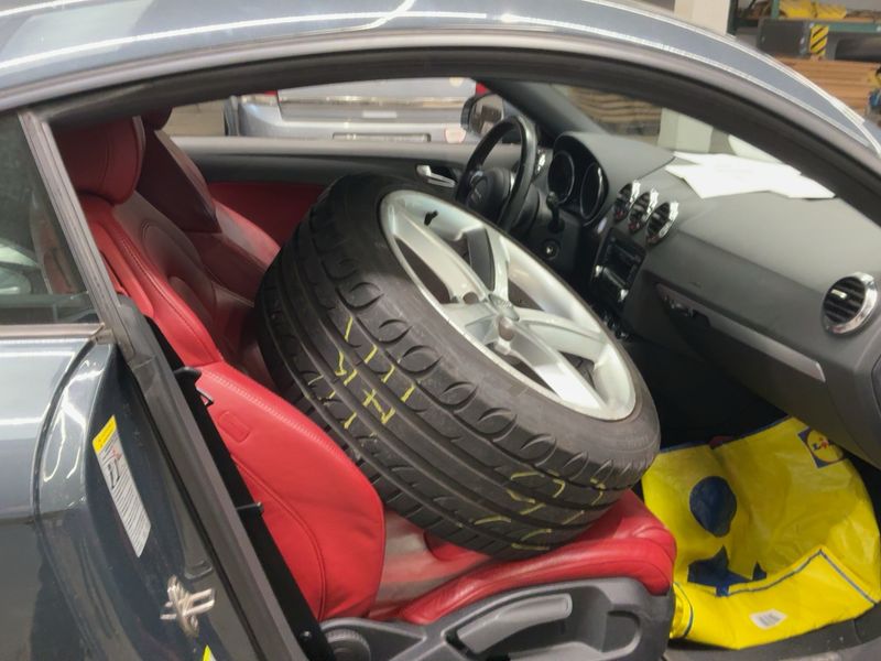 Audi TT 1.8 TFSI Coupe 2009 – снимка 17