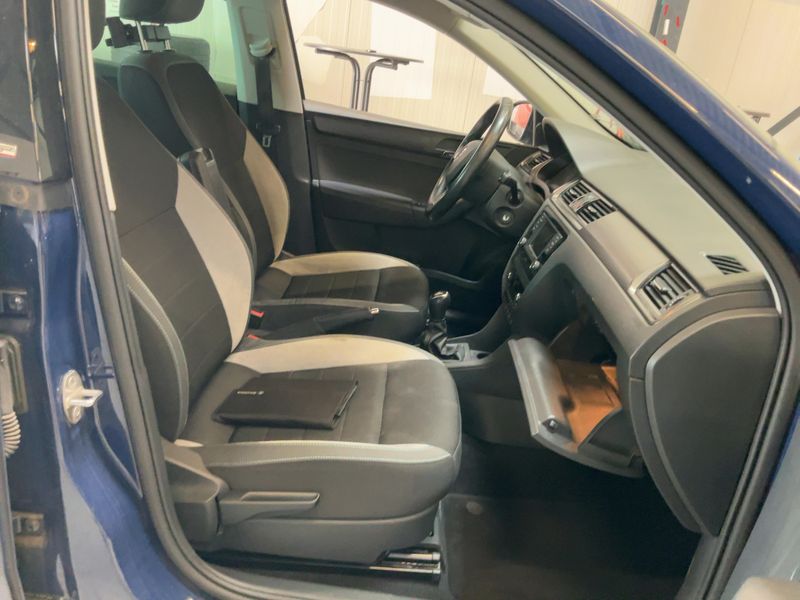 Skoda Rapid Spaceback 1.4 TDI Joy 2017 – снимка 16