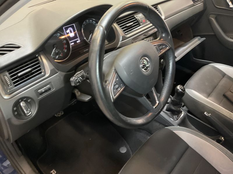 Skoda Rapid Spaceback 1.4 TDI Joy 2017 – снимка 29