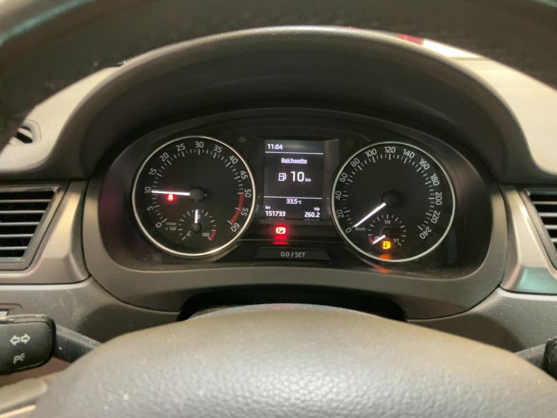 Skoda Rapid Spaceback 1.4 TDI Joy 2017 – снимка 18