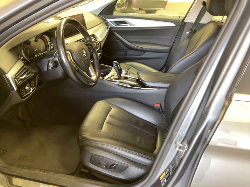 BMW 5er 530e 2019 – снимка 17