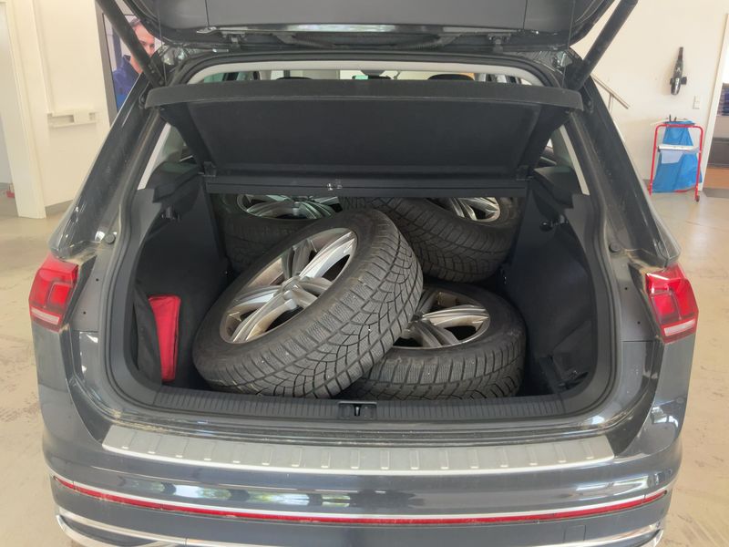 Volkswagen Tiguan 2.0 TDI Elegance 4Motion 2023 – снимка 16