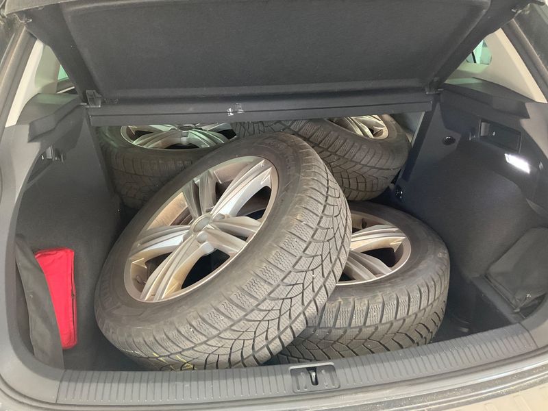 Volkswagen Tiguan 2.0 TDI Elegance 4Motion 2023 – снимка 15