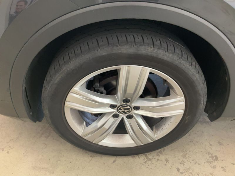 Volkswagen Tiguan 2.0 TDI Elegance 4Motion 2023 – снимка 3