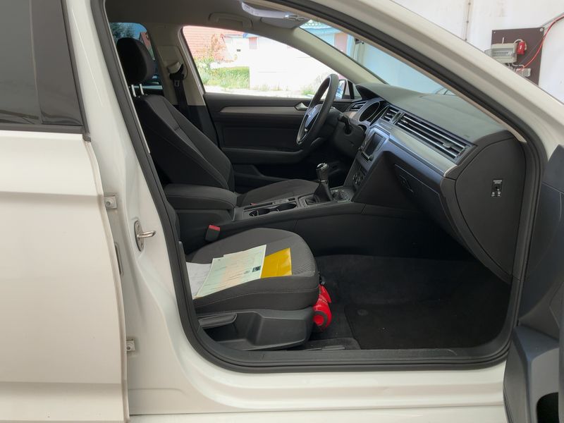 Volkswagen Passat 1.6 TDI Trendline BlueMotion Tech 2016 – снимка 16
