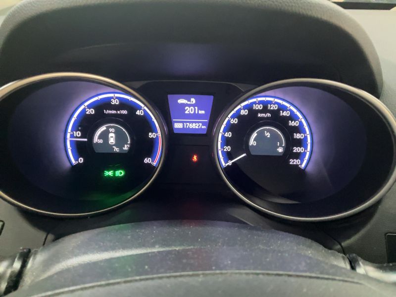 Hyundai ix35 1.7 CRDi Style 2WD 2011 – снимка 19