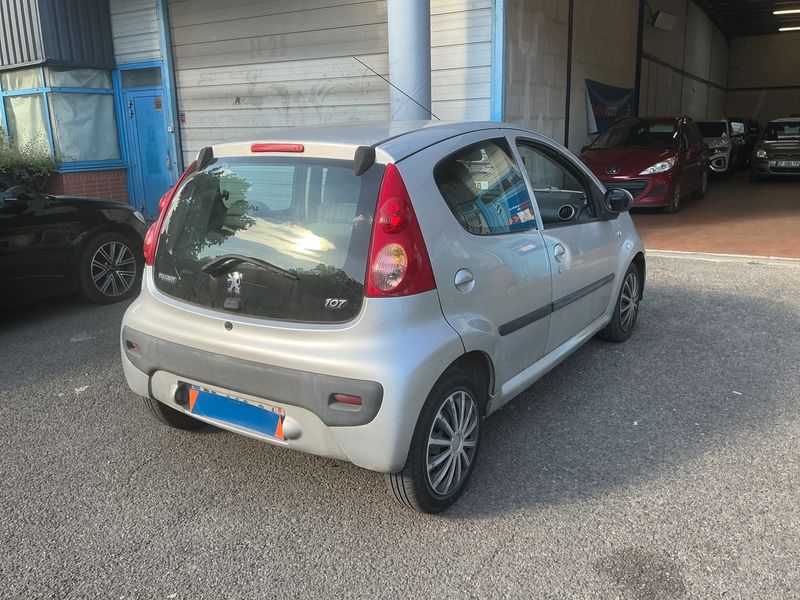 Peugeot 107 1.0 Trendy 2006 – снимка 2