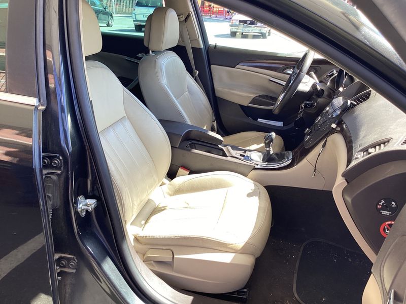 Opel Insignia Sports Tourer 2.0 CDTI Cosmo 2011 – снимка 3