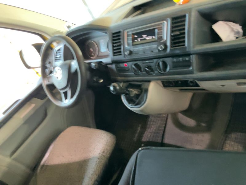Volkswagen T6 Transporter 2.0 TDI Kasten lang 4Motion 2019 – снимка 18