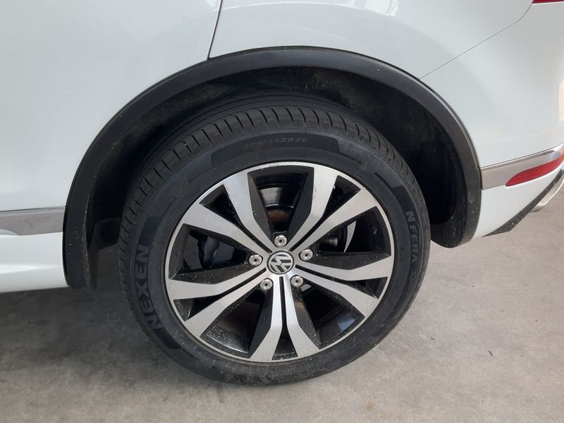 Volkswagen Touareg 3.0 V6 TDI Sport BlueMotion Tech 2017 – снимка 5