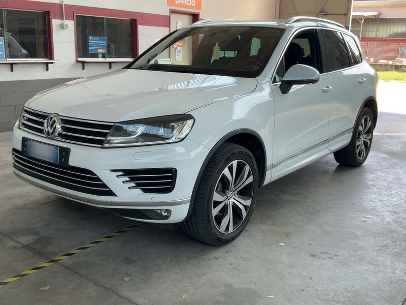 Volkswagen Touareg 3.0 V6 TDI Sport BlueMotion Tech 2017 – снимка 1