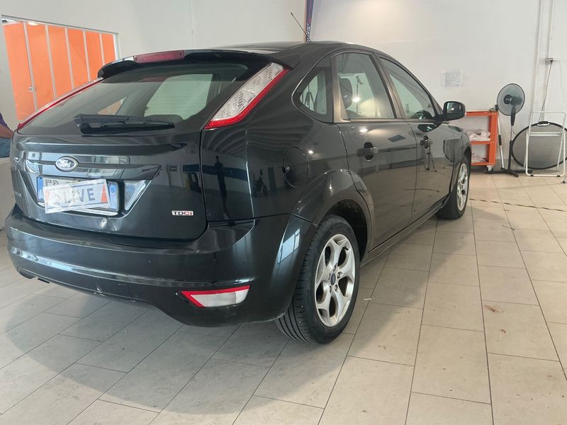 Ford Focus 1.6 TDCi ECOnetic 2010 – снимка 2