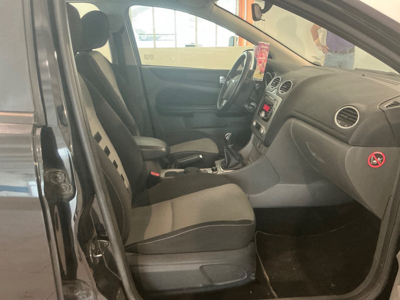 Ford Focus 1.6 TDCi ECOnetic 2010 – снимка 3