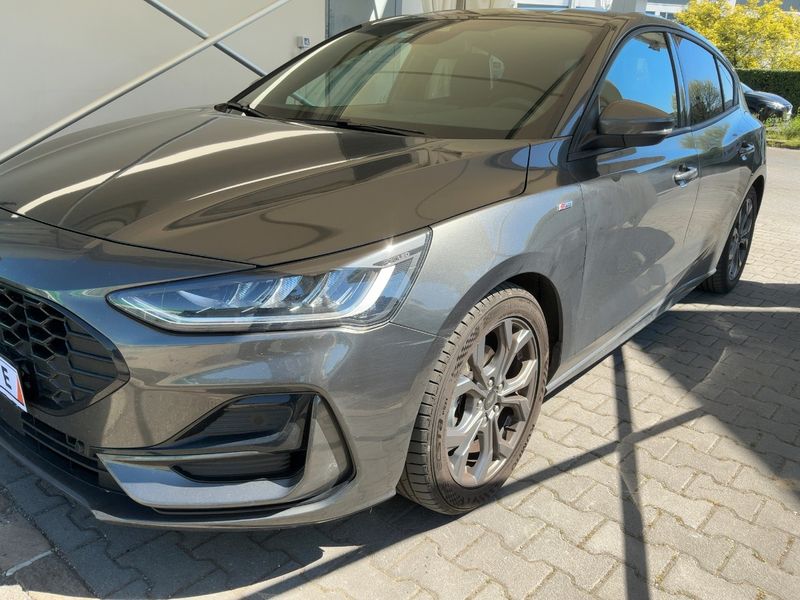 Ford Focus 1.0 EcoBoost Mild-Hybrid ST-Line X 2024 – снимка 2