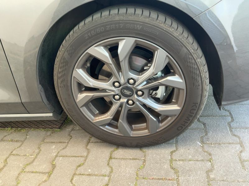 Ford Focus 1.0 EcoBoost Mild-Hybrid ST-Line X 2024 – снимка 11