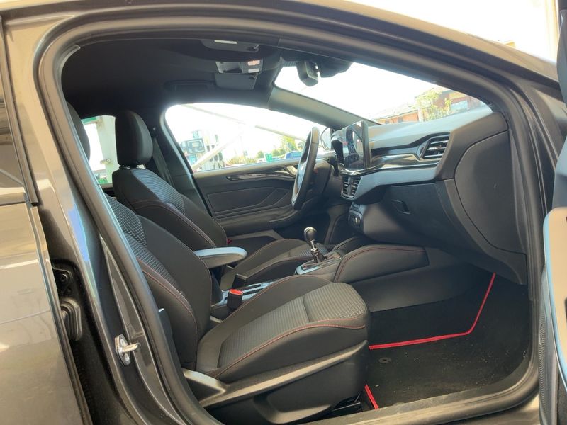 Ford Focus 1.0 EcoBoost Mild-Hybrid ST-Line X 2024 – снимка 16