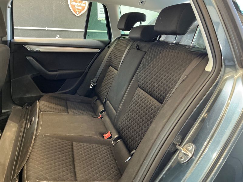 Skoda Octavia 2.0 TDI Drive 2017 – снимка 42