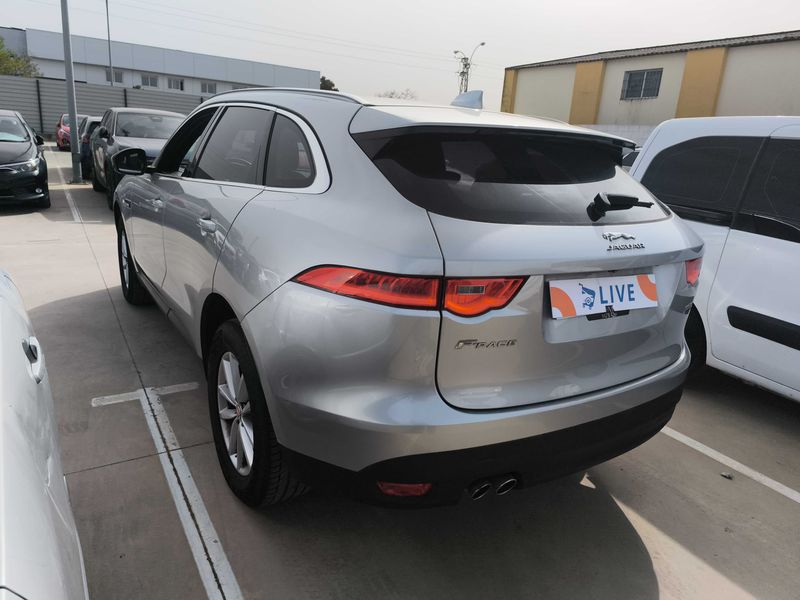 Jaguar F-Pace 20d Portfolio 2018 – снимка 3