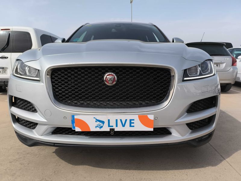 Jaguar F-Pace 20d Portfolio 2018 – снимка 7