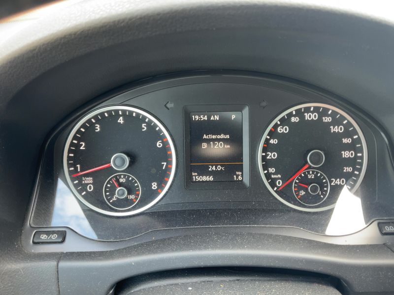 Volkswagen Tiguan 1.4 TSI Sport & Style BlueMotion Tech 2014 – снимка 18