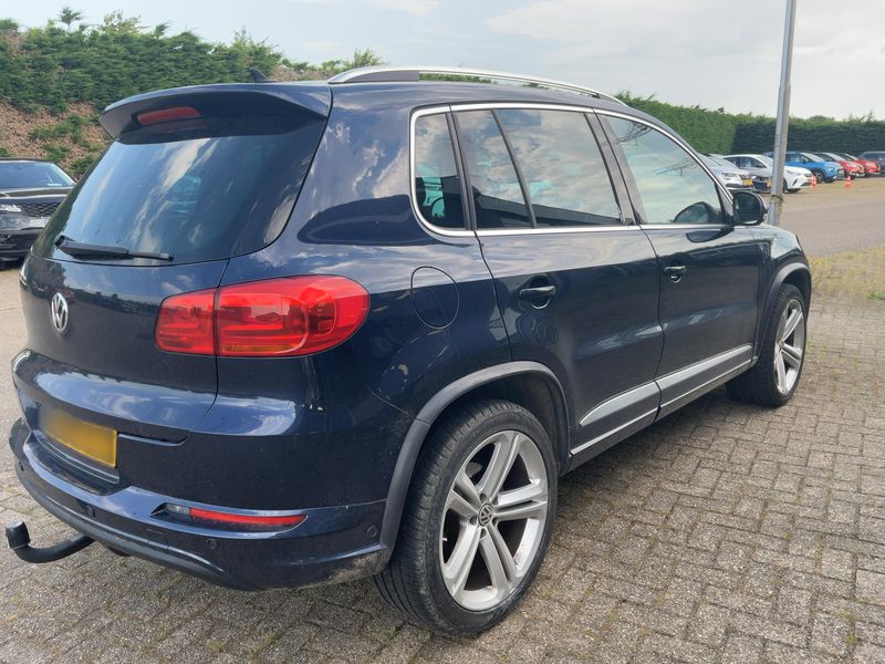 Volkswagen Tiguan 1.4 TSI Sport & Style BlueMotion Tech 2014 – снимка 8