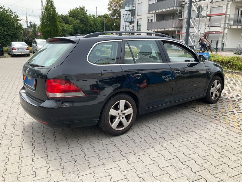 Volkswagen Golf VI 1.6 TDI Comfortline BlueMotion Tech 2012 – снимка 2