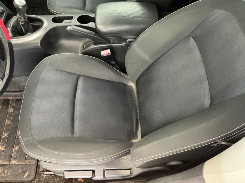 Nissan Qashqai 1.6 dCi Acenta 2013 – снимка 30
