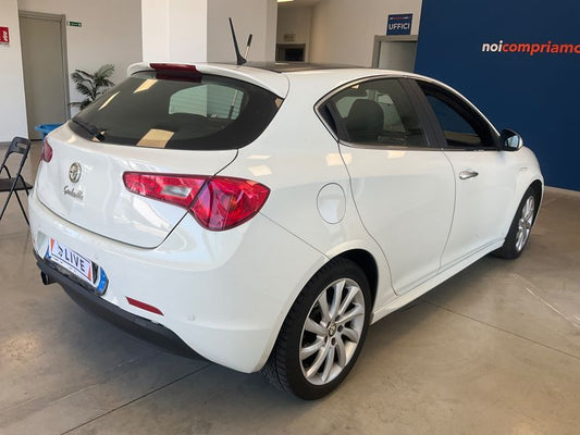 Alfa Romeo Giulietta 1.6 JTDM Distinctive 2010 – снимка 2