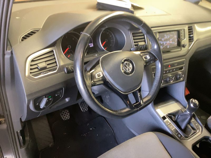 Volkswagen Golf VII Sportsvan 1.6 TDI 2015 – снимка 13