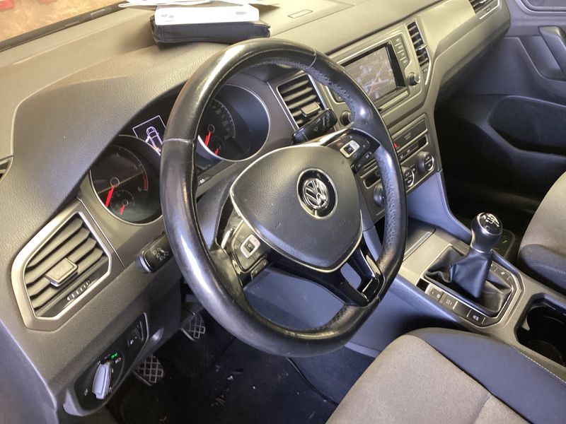 Volkswagen Golf VII Sportsvan 1.6 TDI 2015 – снимка 28