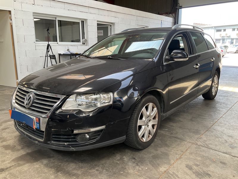 Volkswagen Passat 2.0 TDI Highline 2005 – снимка 1