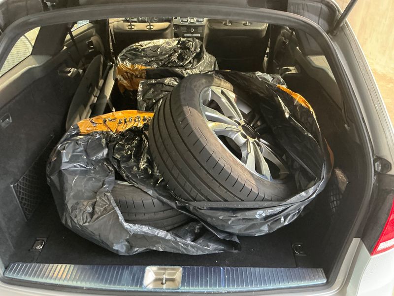 Mercedes-Benz E-Klasse E 250 CDI T 4Matic Avantgarde 2016 – снимка 15