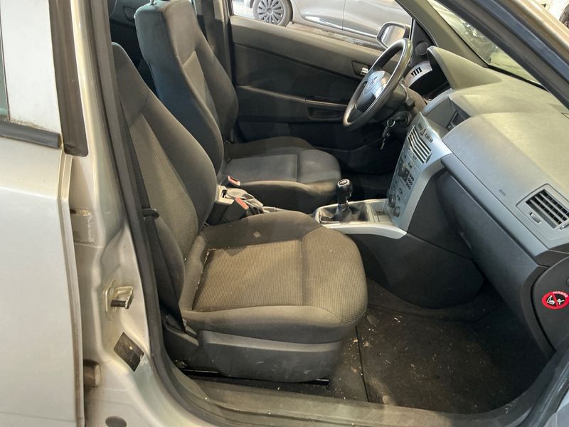 Opel Astra 1.4 Basis 2009 – снимка 3