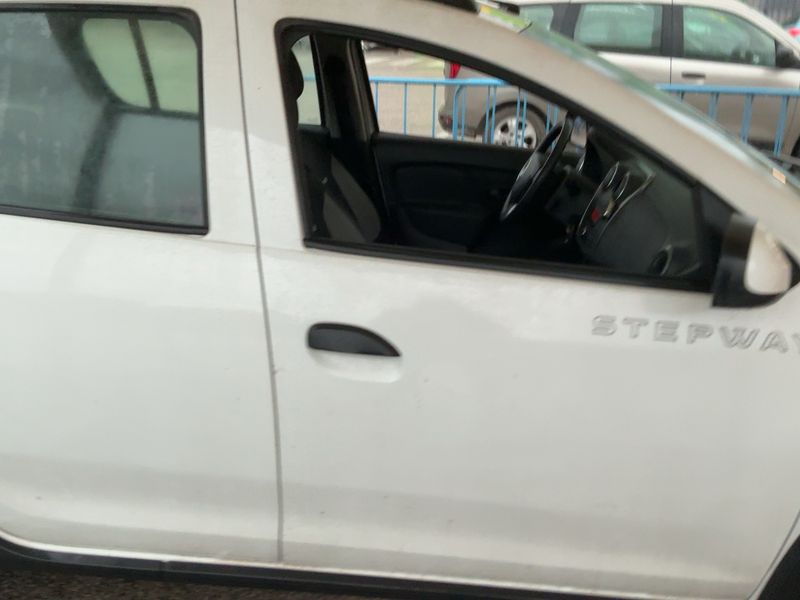 Dacia Sandero 0.9 TCe Stepway 2015 – снимка 10