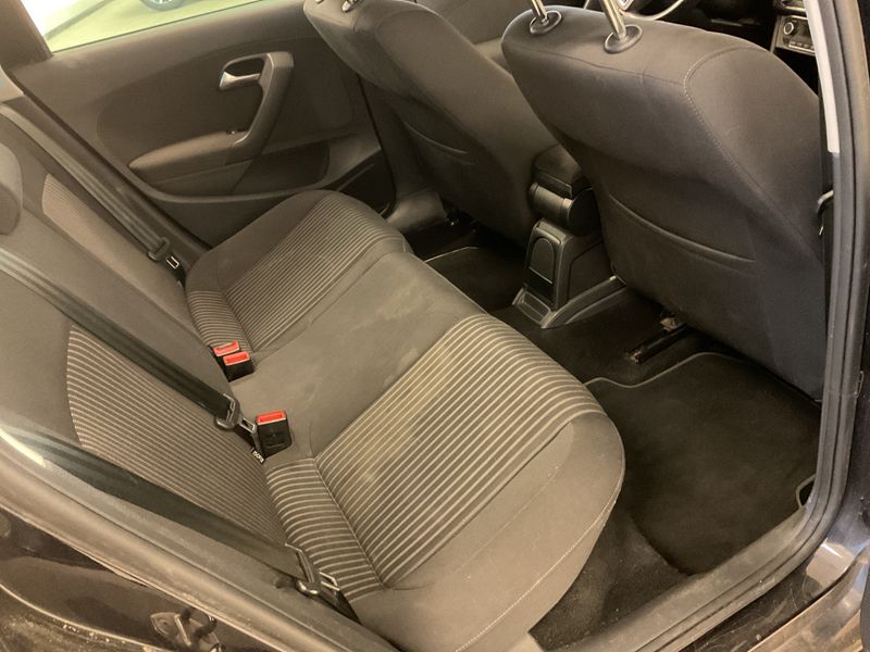 Volkswagen Polo 1.6 TDI Highline 2014 – снимка 26