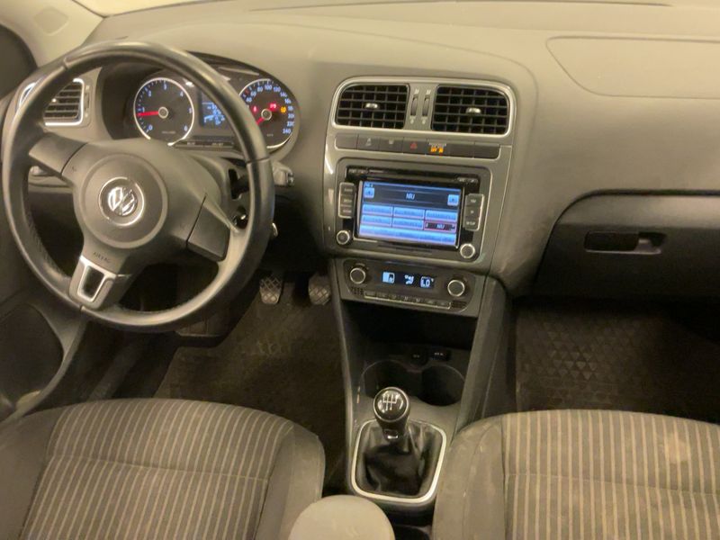 Volkswagen Polo 1.6 TDI Highline 2014 – снимка 17