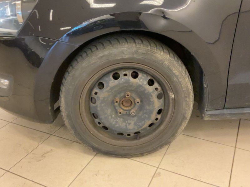 Volkswagen Polo 1.6 TDI Highline 2014 – снимка 3