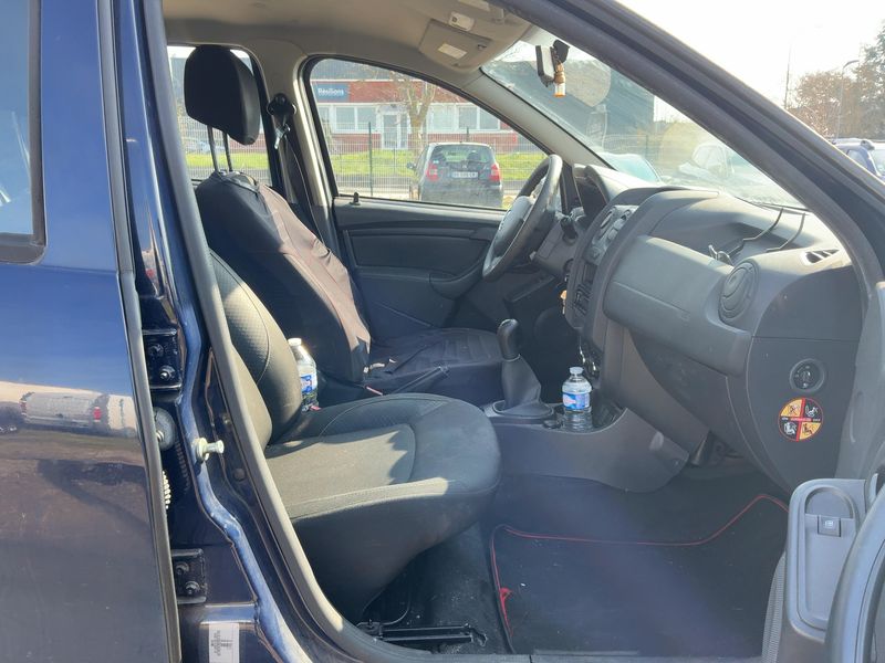 Dacia Duster 1.6 SCe Essentiel 4x2 2016 – снимка 16