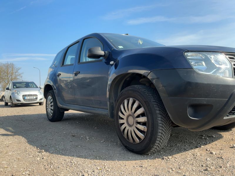 Dacia Duster 1.6 SCe Essentiel 4x2 2016 – снимка 12
